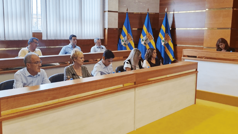 El PSOE pide al PP beligerancia para exigir a la Junta la ampliación del instituto Capellanía y la retirada del fibrocemento