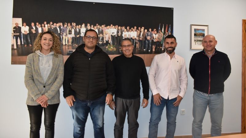 Mar Martínez se reúne con la nueva directiva del Club Radio Control de Alhaurín de la Torre