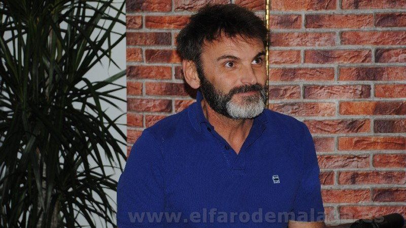 El actor Fernando Tejero adelanta sus nuevos proyectos artísticos en el encuentro en La Platea