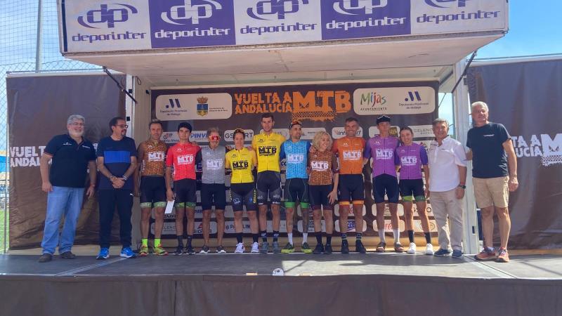 El gaditano Sergio García y la granadina Rocio Martín se adjudican la general de la novena edición de la Vuelta a Andalucía BTT