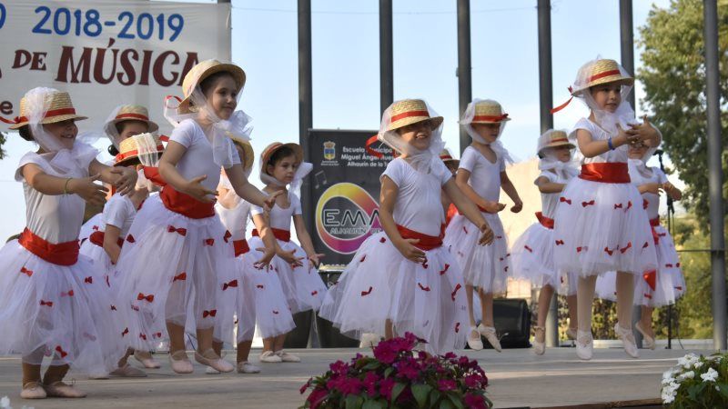 Multitudinario concierto de fin de curso de la Escuela Municipal de Música y Danza