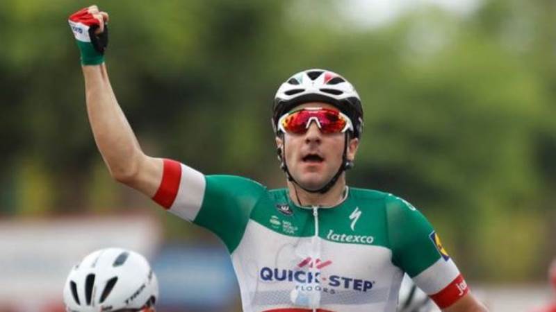 Viviani, el más rápido en Alhaurín de la Torre