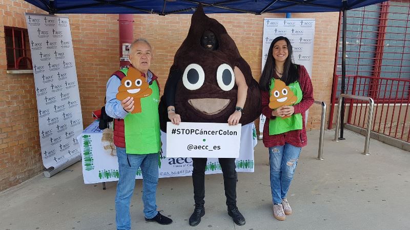 La AECC lleva a Alhaurín de la Torre su campaña sobre la importancia del cribado de colon