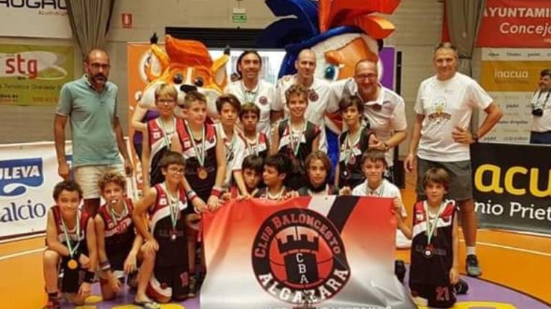 El Premini 09 del CB Algazara, bronce en el Torneo Pequestar de Granada