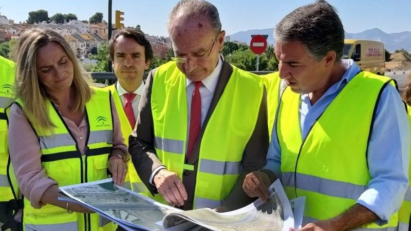 La Consejería de Fomento habilita tres carriles de acceso al PTA para evitar atascos por las obras