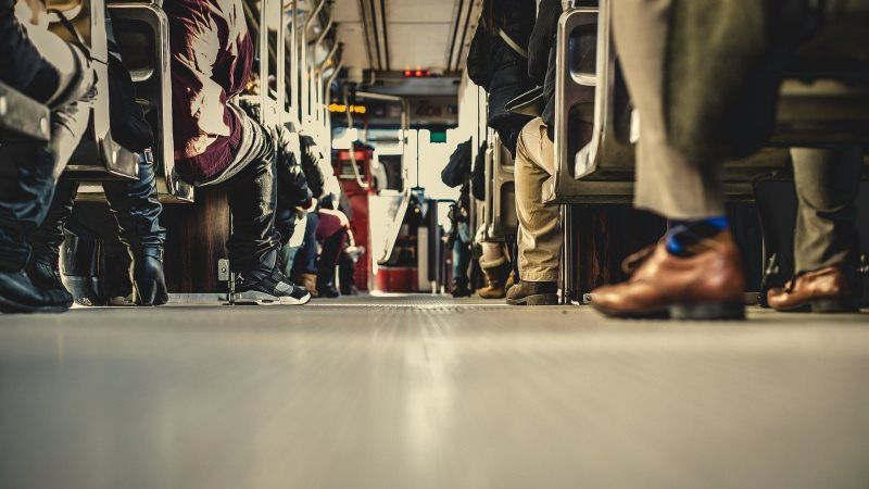 El PSOE de Alhaurín de la Torre critica que el Ayuntamiento ponga autobuses gratuitos para eventos privados y no para ir a la Universidad o al hospital