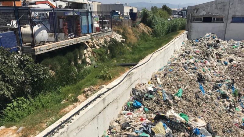 El PSOE pide a la Junta la limpieza del arroyo Zambrana y al Ayuntamiento que acometa el saneamiento en su cauce