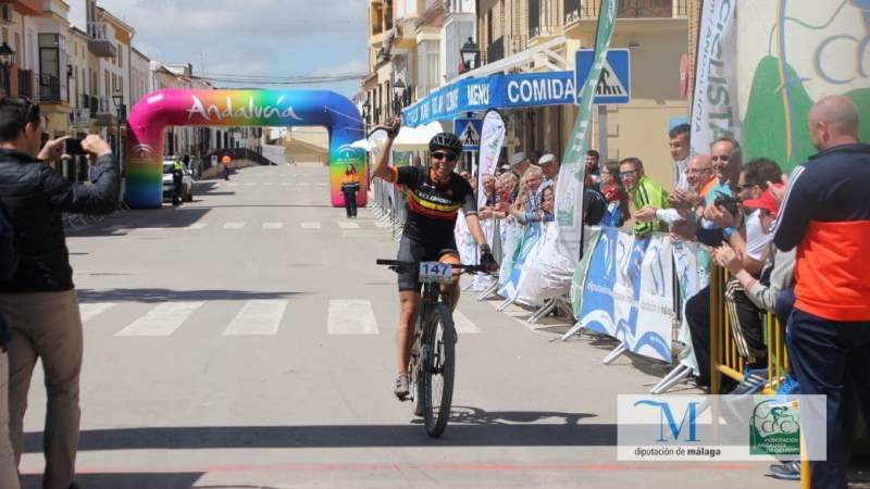 Beatriz Jiménez gana en Sierra de Yeguas la I Maratón Sierra de los Caballos de MTB