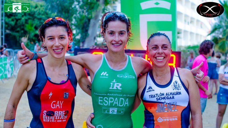 Beatriz Jiménez logra el bronce en el Campeonato de Andalucía de Triatlón Cros 2019 de Almuñécar