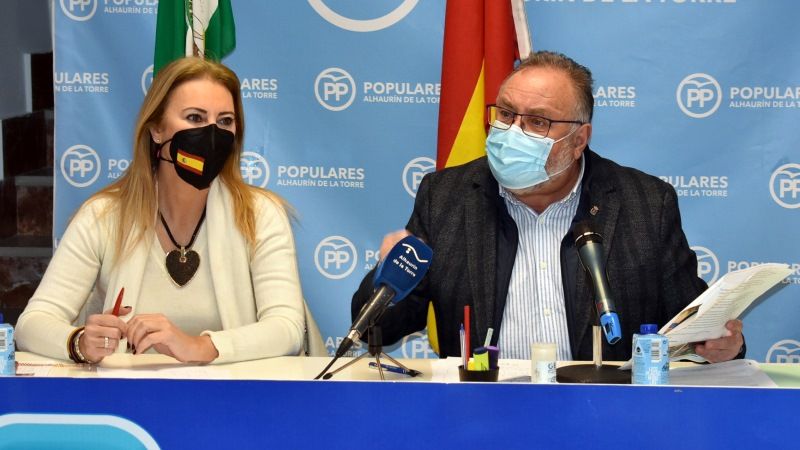 Joaquín Villanova y Carolina España denuncian que Málaga y Alhaurín de la Torre sigan “a la cola” en sanidad