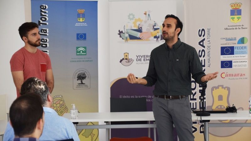 Usuarios reclaman mejoras del centro de adultos de Alhaurín de la Torre