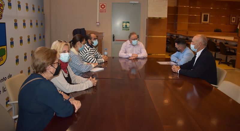 La asociación de fieles de Jesús Caído y la Amargura celebrará el X Aniversario de la Capilla junto al cementerio y presenta sus proyectos de futuro