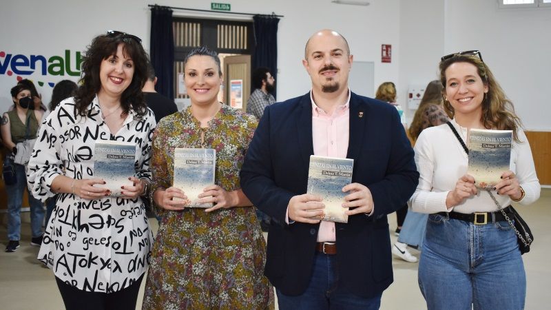 Delma T. Martín, presenta su libro ‘Cenizas en el viento’