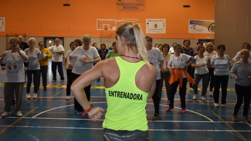 Los mayores celebran las IV Jornadas de la Salud en el Polideportivo El Limón