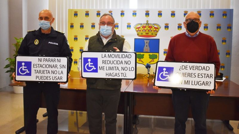 La Policía Local intensificará la vigilancia de los aparcamientos para personas con movilidad reducida
