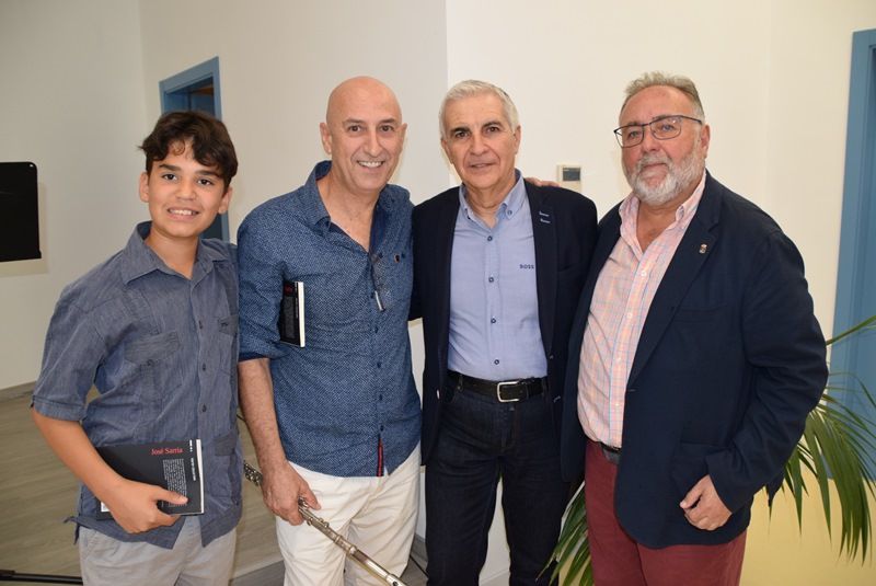 El alcalde de Alhaurín de la Torre y la compañía de teatro ecuestre Artequus presentan Unalome