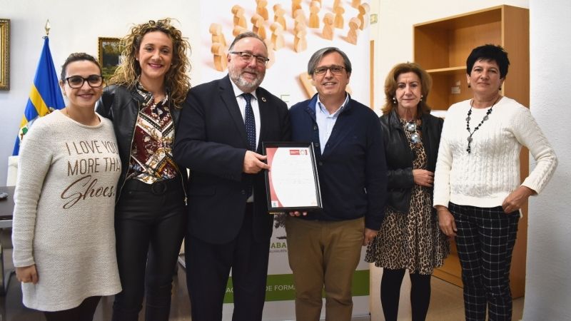El Centro Municipal de Formación para el Empleo Jabalcuza renueva su certificado de calidad