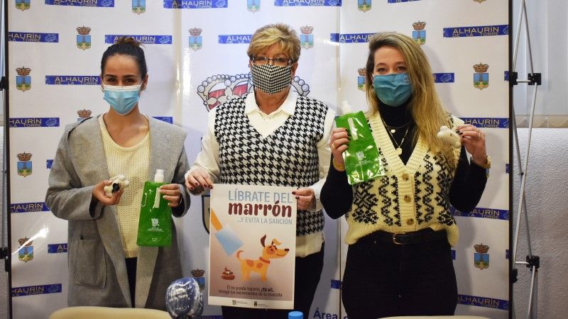 Medio Ambiente intensificará la campaña para la recogida de excrementos de mascotas en la vía pública