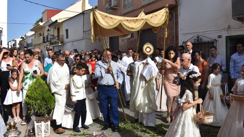 Celebrada con gran brillantez la procesión del Corpus Christis por las calles de Alhaurín de la Torre