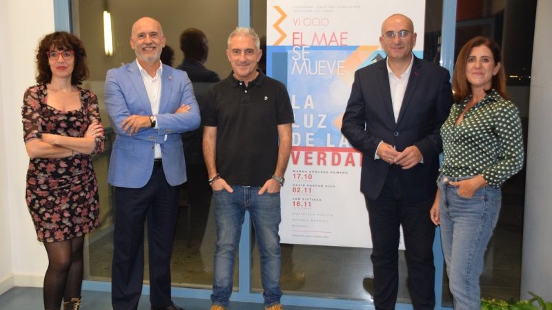 El periodista Jon Sistiaga clausura el VI ciclo ‘El MAE se mueve’