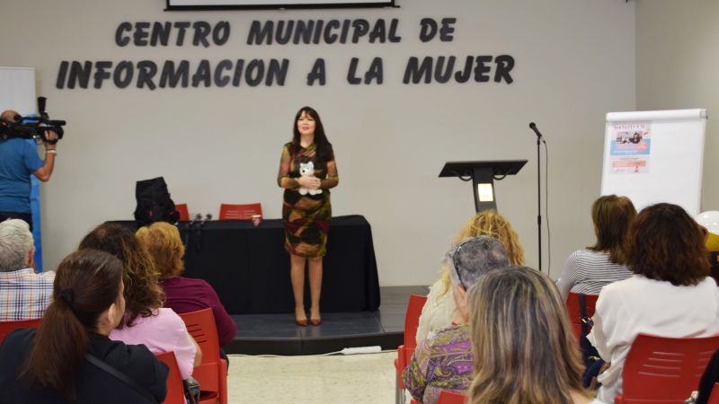 AMFAT organiza la tertulia 'Cansad@s pero no vencid@s' a cargo de Ana Garrido