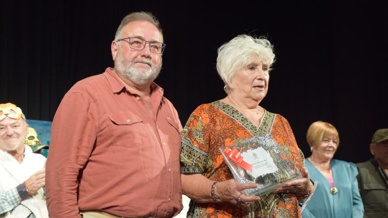 Emotiva despedida de los escenarios de la directora del grupo de teatro 'Siempreviva'