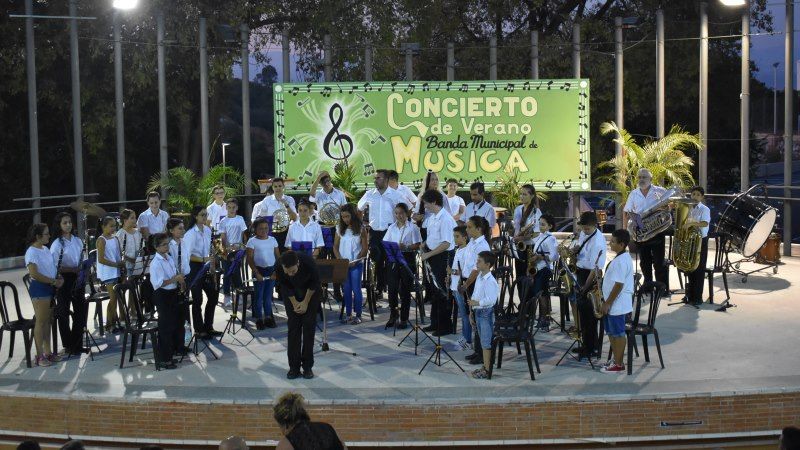 La Banda Municipal de Música protagonizó en El Portón su tradicional concierto de verano