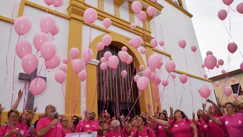 Alhaurín de la Torre se vuelca en la novena marcha contra el cáncer