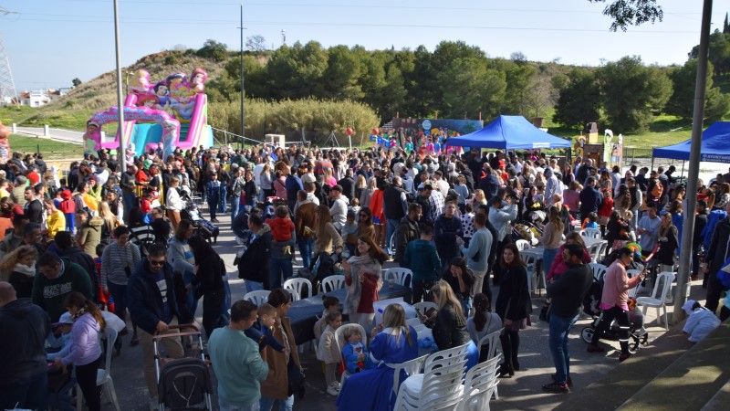Un desfile y una gran fiesta infantil celebran el carnaval en Alhaurín de la Torre