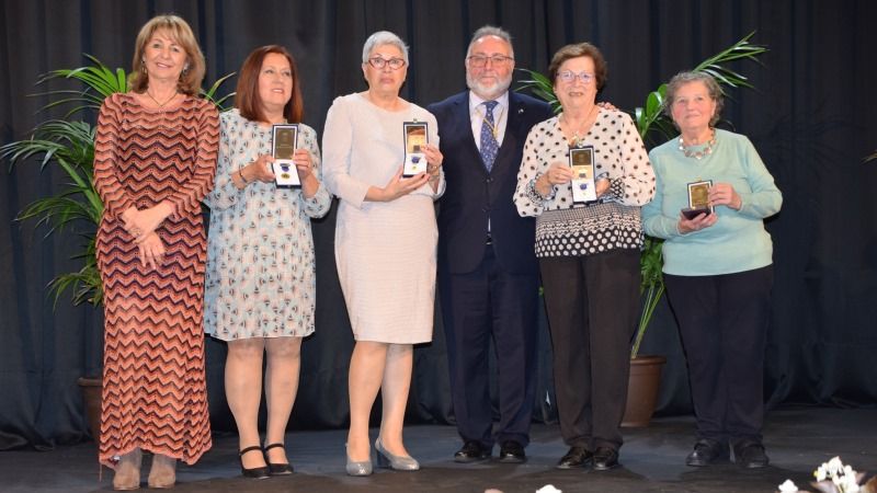 Alhaurín de la Torre entrega la medalla de la villa a cuatro reconocidas mujeres