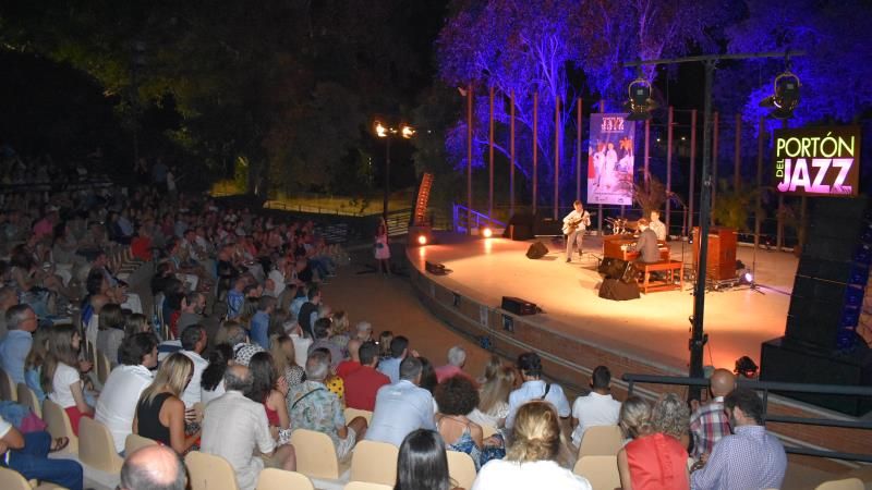 El 'organ trío' de Goldings, Bernstein y Stewart inunda El Portón con su jazz sofisticado y elegante