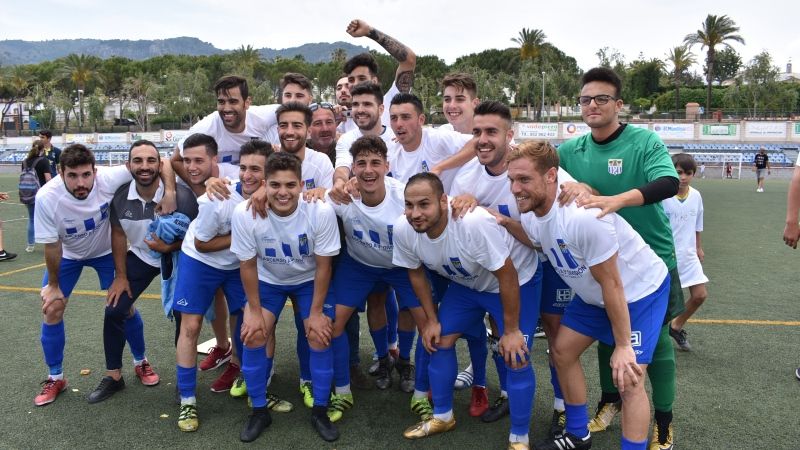 Villanova felicita al Alhaurín de la Torre CF por el retorno a 3ª y se une al homenaje a sus presidentes