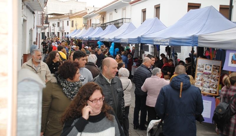La primera edición de Callejea llena el Barrio Viejo de vida y actividades pese al mal tiempo