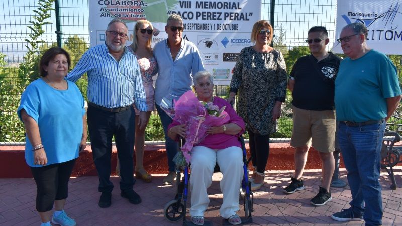 El torneo de pádel VIII Memorial ‘Paco Pérez peral’ reúne a 130 competidores