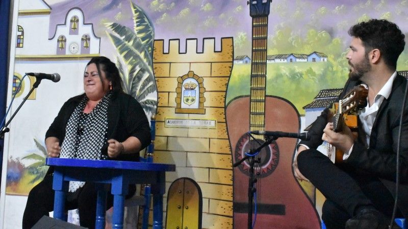 Rosi Navarro ‘La Divi’ gana el Concurso Mirando a la Torre en una disputada gran final