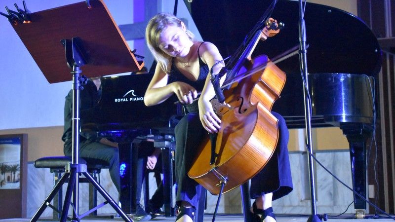 El Concerto Grosso ofreció un gran recital de música clásica frente a la iglesia de San Sebastián