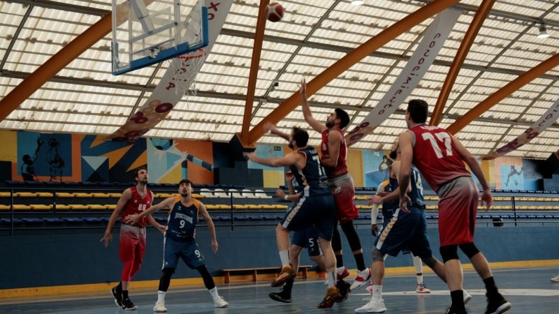 Paso firme del CD Colegio El Pinar en el primer tercio de Liga EBA
