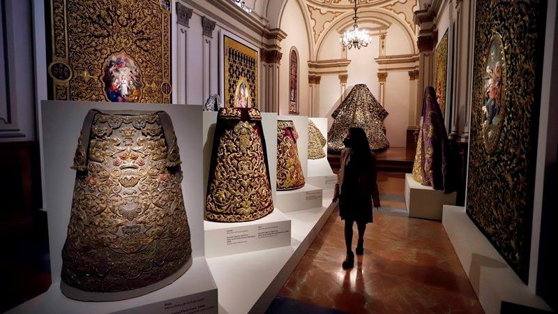 El patrimonio artístico de las Cofradías de Málaga se expone en el Centro Cultural Fundación Unicaja por su centenario