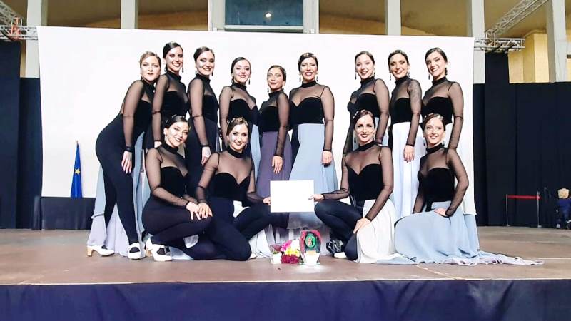 La Escuela de Danza Mar de Rosas campeona de Europa en Formaciones de Clásico Español