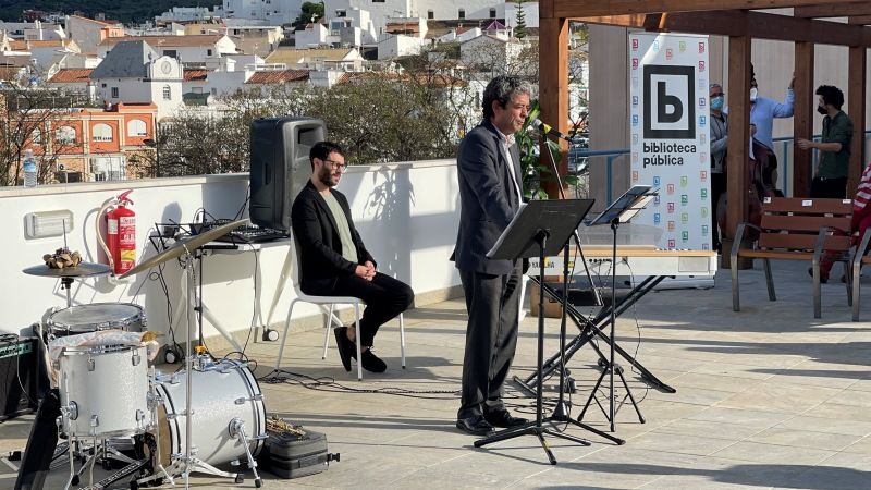 Exitosa cita con la poesía y el jazz en la Biblioteca dentro del ciclo 'Tecleando el Misterio'