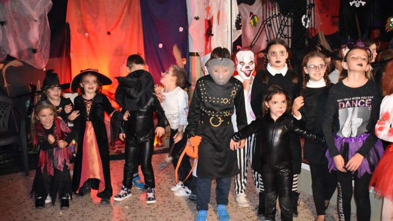 Alhaurín de la Torre celebra una divertida y 'terrorífica' noche de Halloween