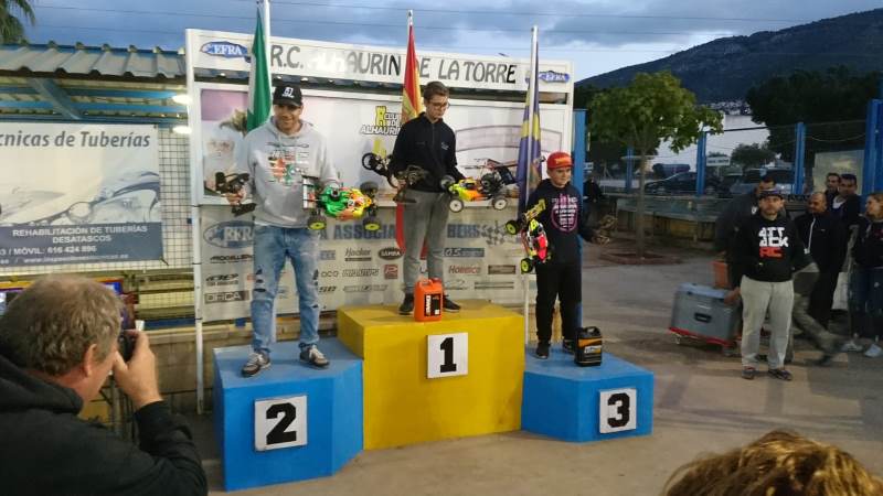 Celebrada en Alhaurín la XV Carrera del Polvorón de Radiocontrol con gran éxito de participación