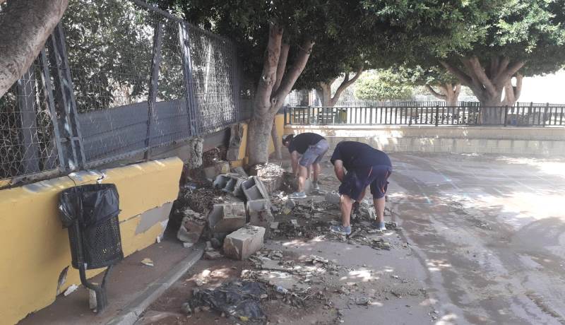 El Ayuntamiento reparará un muro del CEIP Isaac Peral dañado tras el paso de la gota fría