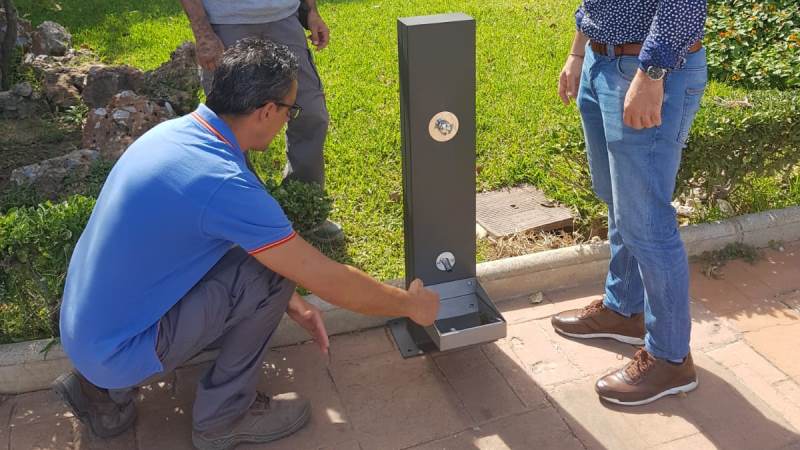 El Ayuntamiento comienza el lunes la instalación de las fuentes para perros