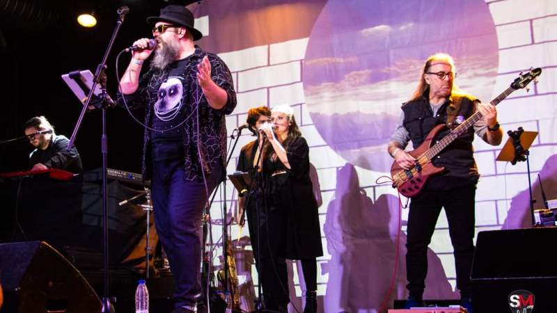 From the wall. Concierto tributo a Pink Floyd en Fuengirola