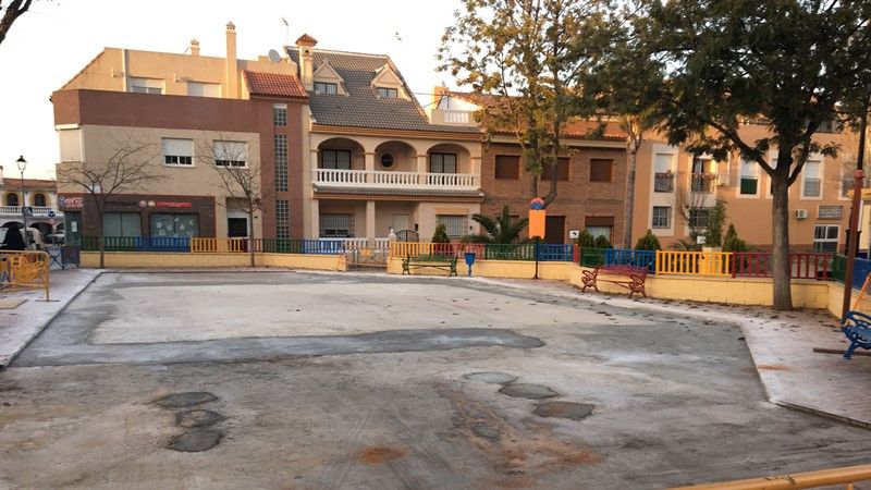 El PSOE exige al equipo de gobierno del PP el mantenimiento de los parques infantiles y vele por las normas de seguridad