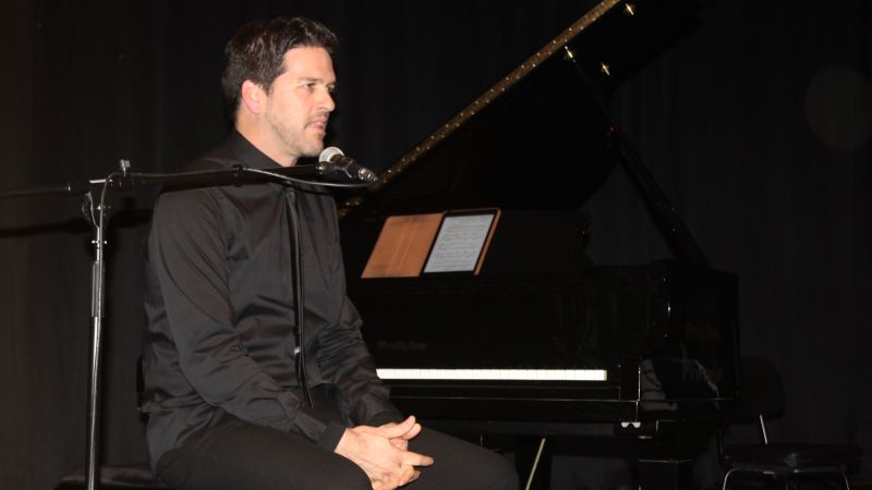 Sugerente viaje al mundo de los sentimientos humanos con el piano de Rafael Porras