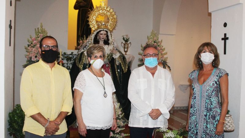 El barrio de La Alegría se vuelca con la misa a la Virgen de la Esperanza y con la recogida solidaria