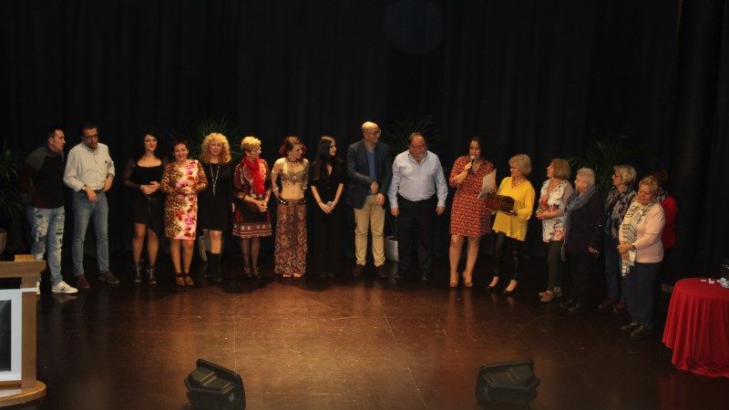 La Asociación de Mujeres por Alhaurín de la Torre celebró una gala solidaria para recaudar fondos