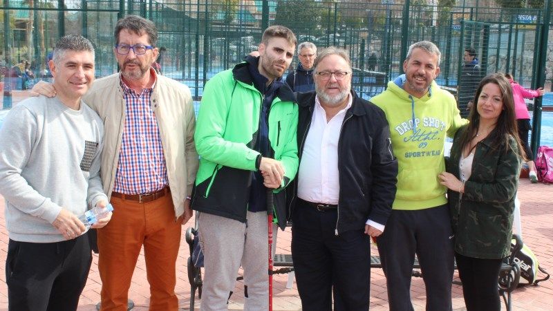 Más de un centenar de deportistas participan en el Torneo de Pádel a beneficio de Imanol Rodríguez